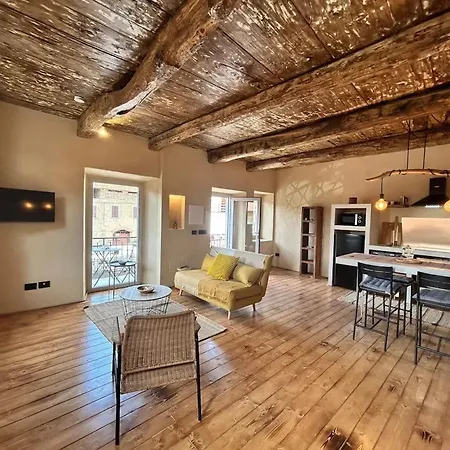 Spacious House In Tapigliano With Terrace For 12 People Holiday home *