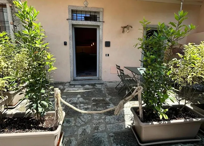 Spacious House In Tapigliano With Terrace For 12 People Dom wakacyjny Nebbiuno